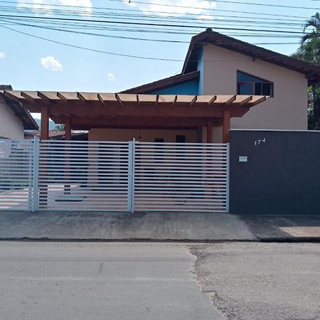 Casa Estilo Minimalista Em Ubatuba Villa Екстериор снимка
